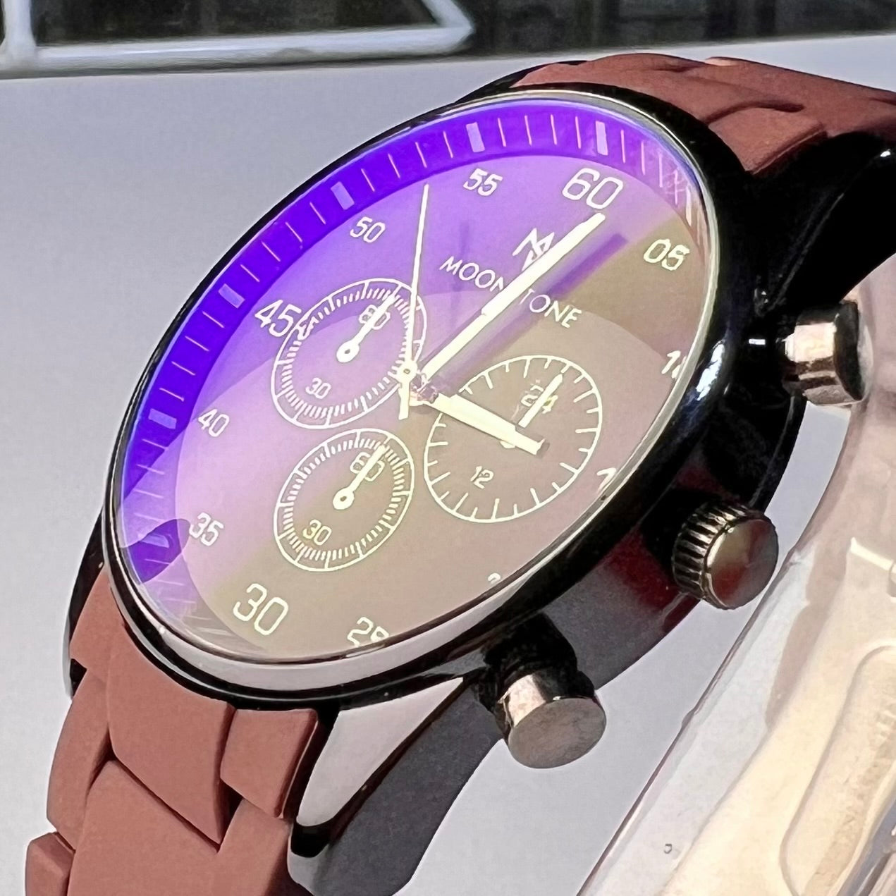 Fashion Watch – Durable Plastic Chain, Dual Color Options