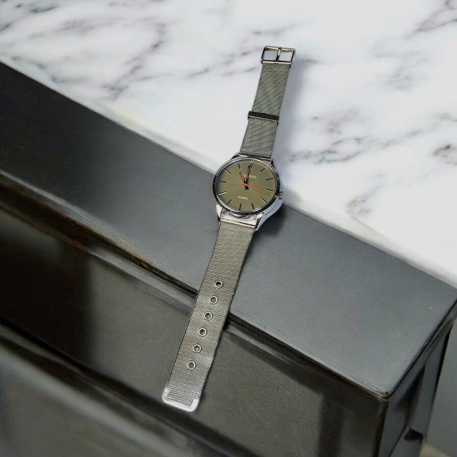 Men’s Silver Chain Watch – Sleek Casual Design, Premium Finish, Stainless Look